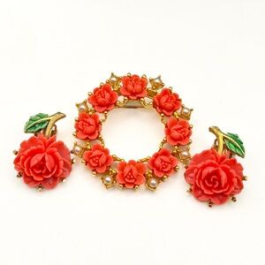 Vintage Mid century Parure Faux Coral Rose Wreath Brooch & Clip-On Earring Set